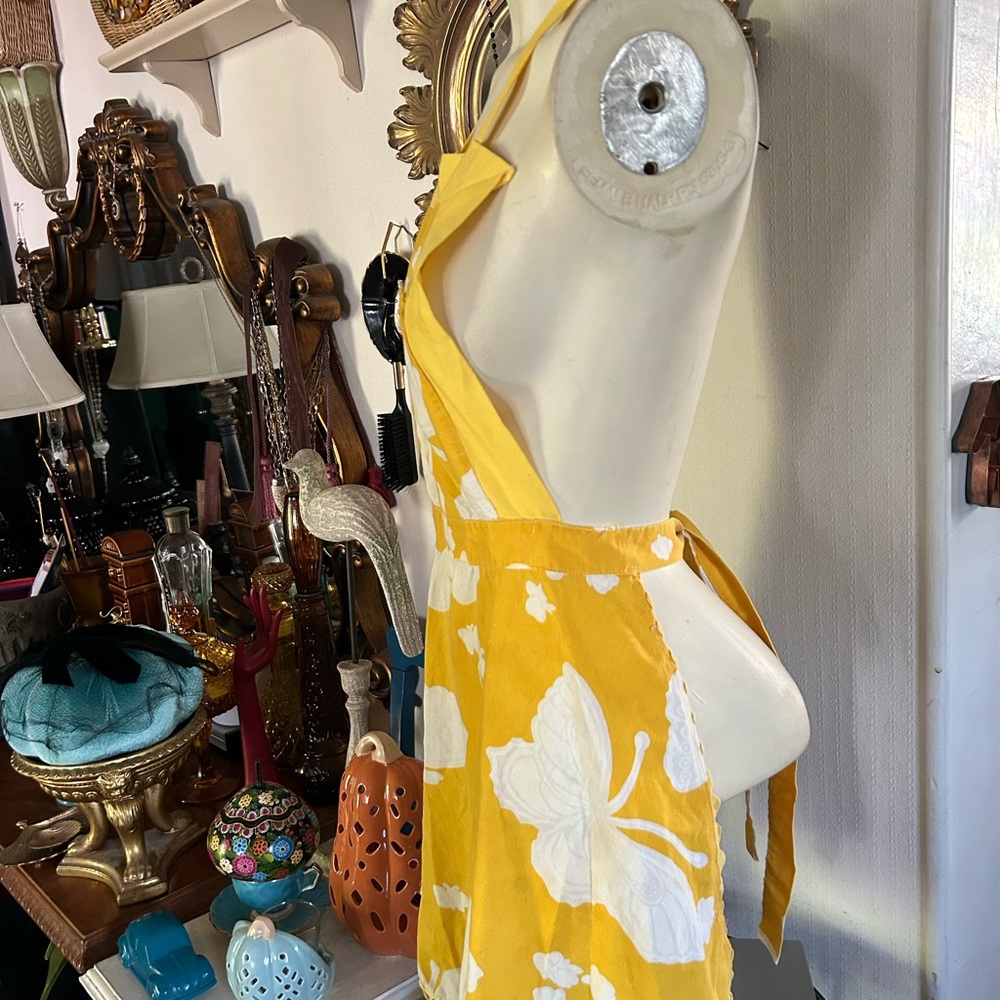Vintage Butterfly Apron - Picture 10 of 11